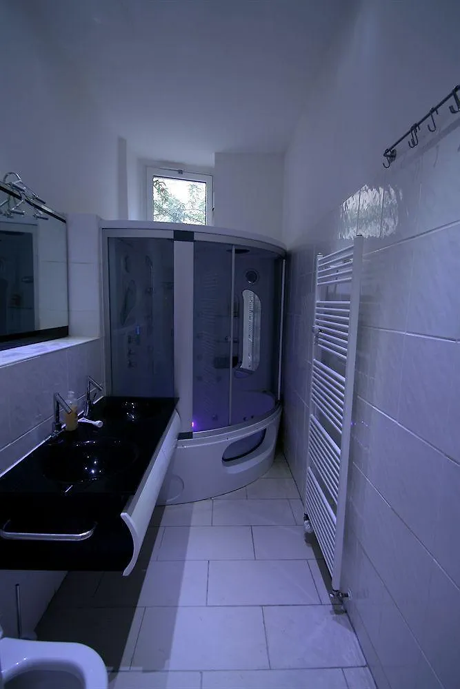 Apartment Aachener Strasse Berlin Germany